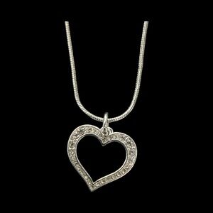 Elegant Silver Heart Pendant Necklace